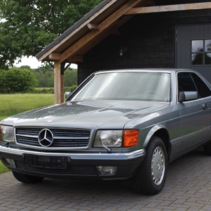 Mercedes 560 SEC (C126) Pearl grau